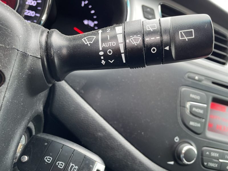 KIA CEE-D 1.6 CRDI 128CH   GARANTIE 3/12 MOIS 2015