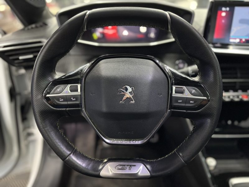 Peugeot 208 1.5 BlueHDI 100ch S&S GT-Line | Toit panoramique | Embrayage neuf | Carplay