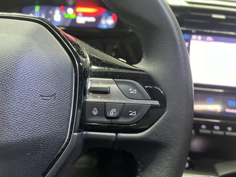 Peugeot 408 1.2 Hybrid 136 e-DSC Allure | 2023 | 39 000 KM | Attelage