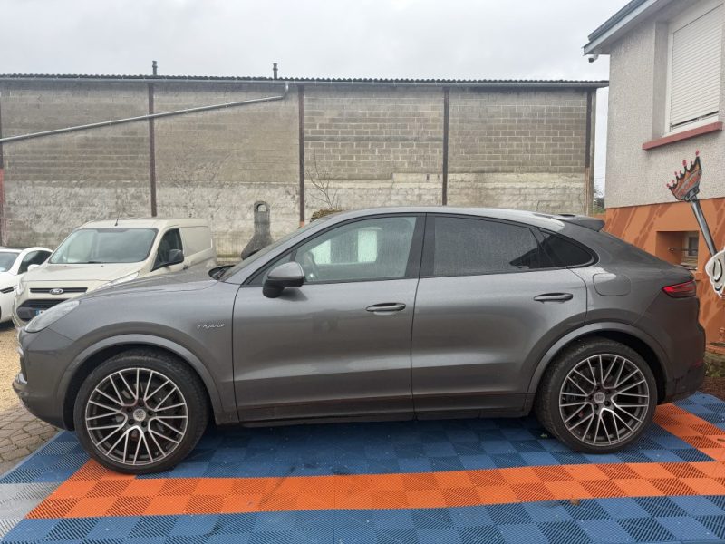 PORSCHE CAYENNE 3.0 V6 E-HYBRID COUPE 2020