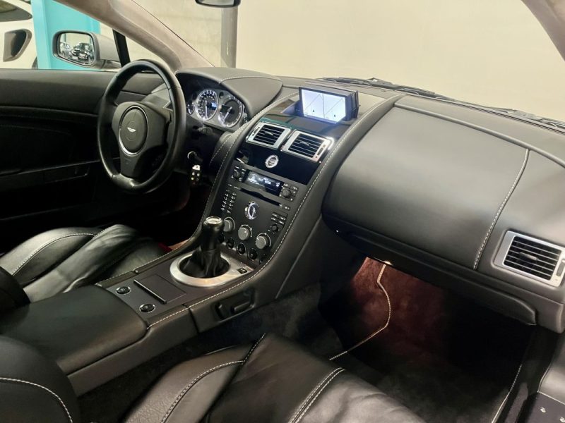 ASTON MARTIN Vantage Coupé 4.3 V8 390ch Boite Manuelle