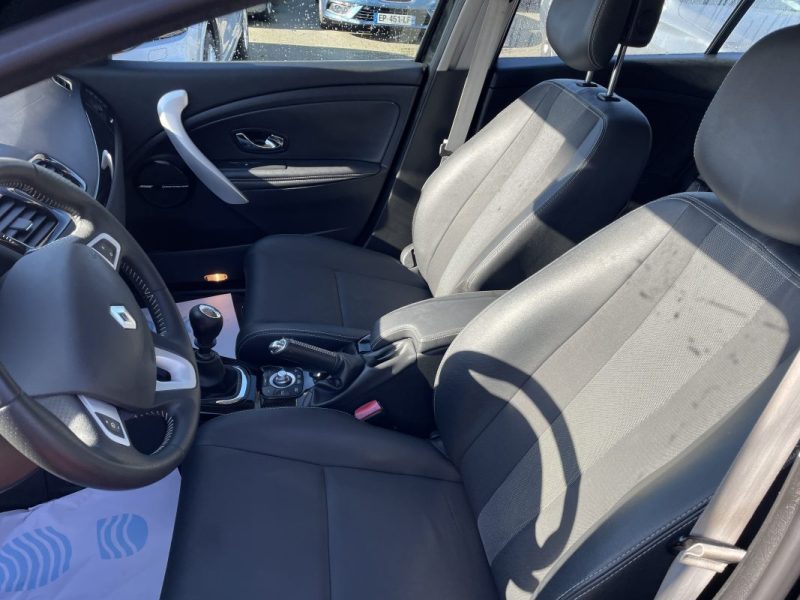 RENAULT MEGANE ESTATE 1.6 DCI 130 DYNAMIQUE   GARANTIE 3/12 MOIS 2012