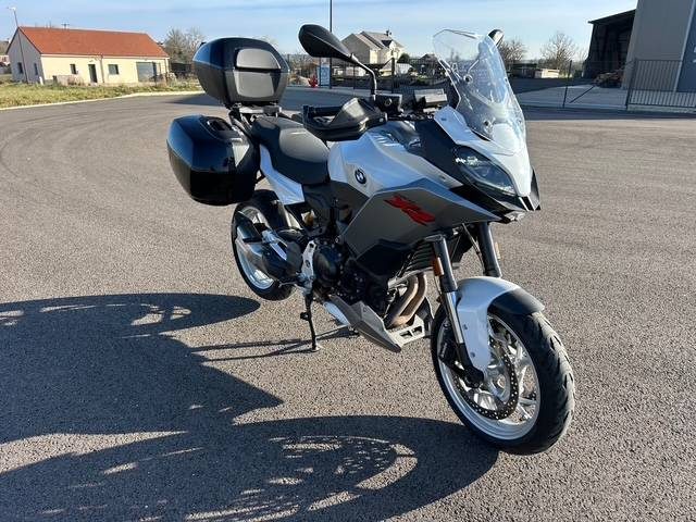 B.M.W. F 900  XR 