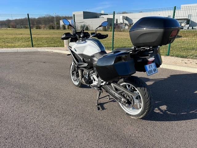 B.M.W. F 900  XR 