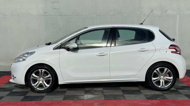 PEUGEOT 208 1.2 VTI 82 CV ALLURE 