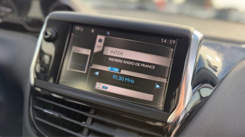 PEUGEOT 208 1.2 VTI 82 CV ALLURE 