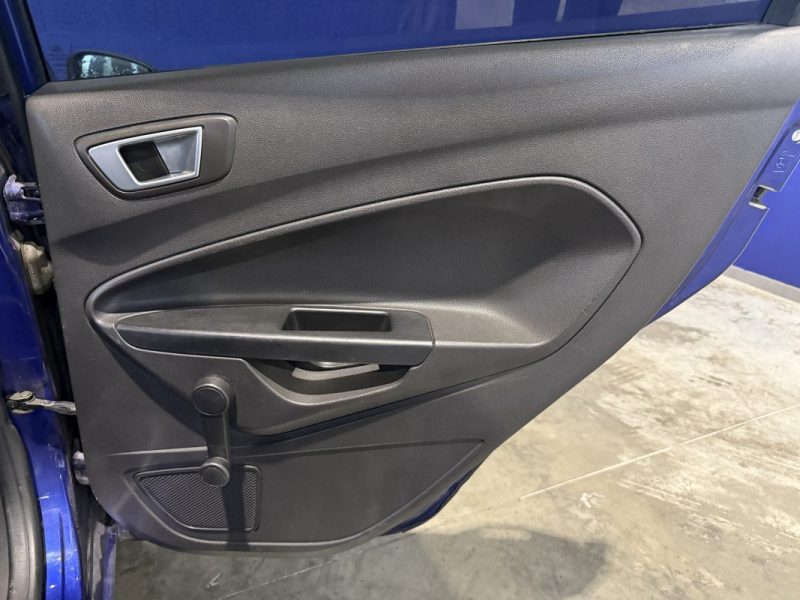 FORD FIESTA 1.0L 80ch TITANIUM / RIEN A PRÉVOIR  / 130.500km / 2015