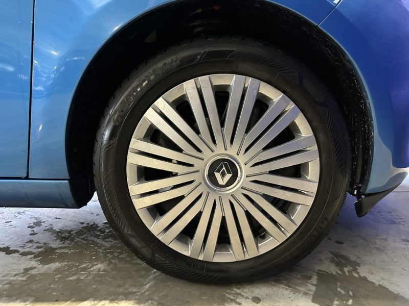 RENAULT  ZOE Z.E ZEN SOH 88% R90 92 CH 300KM 2017