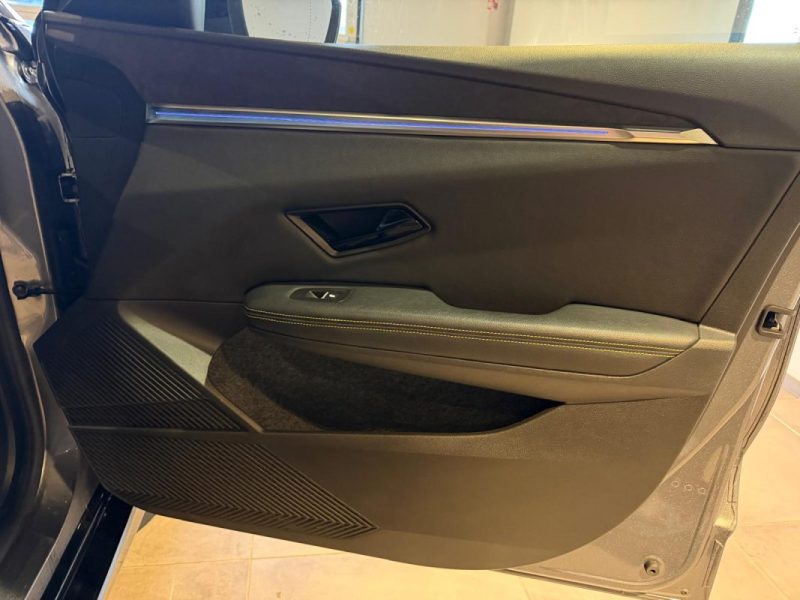 RENAULT MEGANE E-TECH ELECTRIC EV60 220CH TECHNO SUPER CHARGE / SIEGES CHAUFFANTS / VOLANT CHAUFFANT