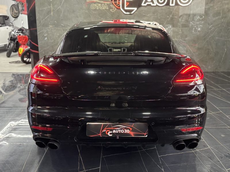 PORSCHE PANAMERA GTS 2015