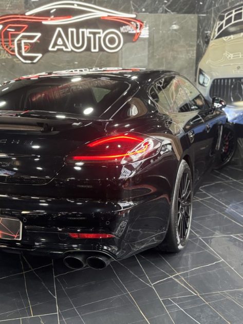 PORSCHE PANAMERA GTS 2015