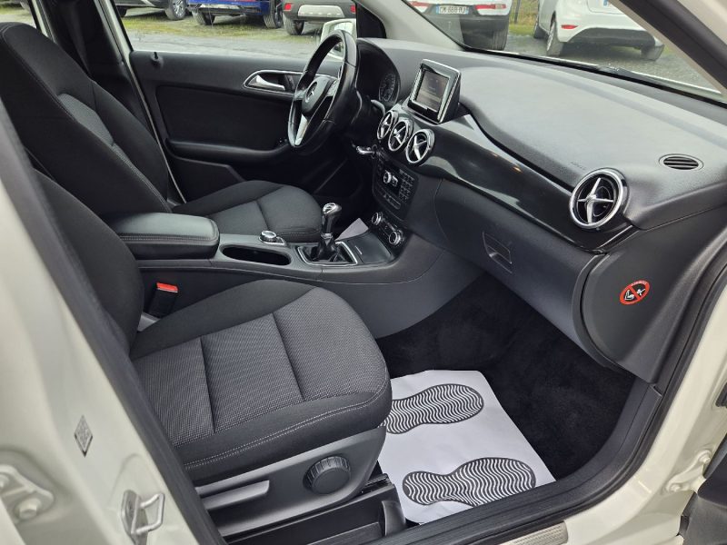 MERCEDES-BENZ CLASSE B 180 SPORTS TOURER CDI 110CV  2014