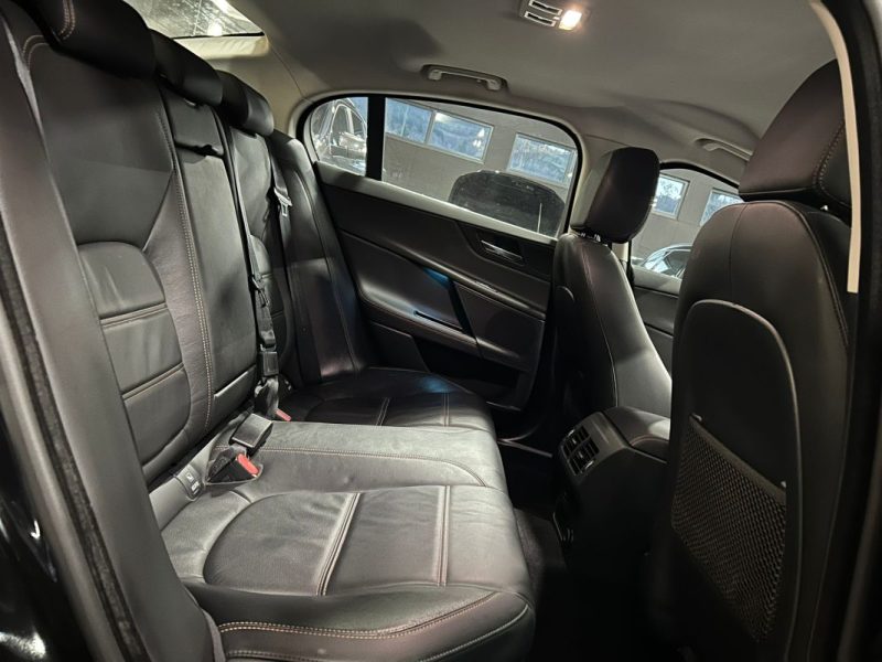 JAGUAR XE 2.0 250 PRESTIGE BVA8*1°MAIN*MERIDIAN*CAMERA*CUIR*XENON*