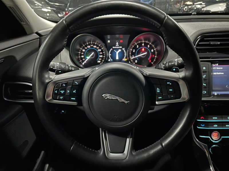 JAGUAR XE 2.0 250 PRESTIGE BVA8*1°MAIN*MERIDIAN*CAMERA*CUIR*XENON*