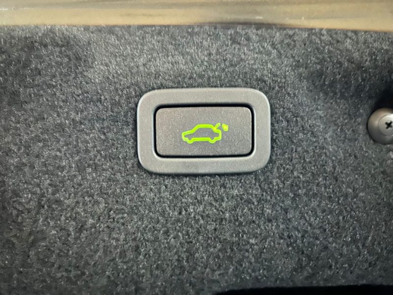 JAGUAR XE 2.0 250 PRESTIGE BVA8*1°MAIN*MERIDIAN*CAMERA*CUIR*XENON*