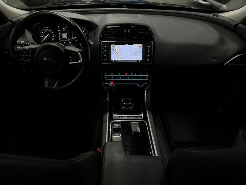 JAGUAR XE 2.0 250 PRESTIGE BVA8*1°MAIN*MERIDIAN*CAMERA*CUIR*XENON*