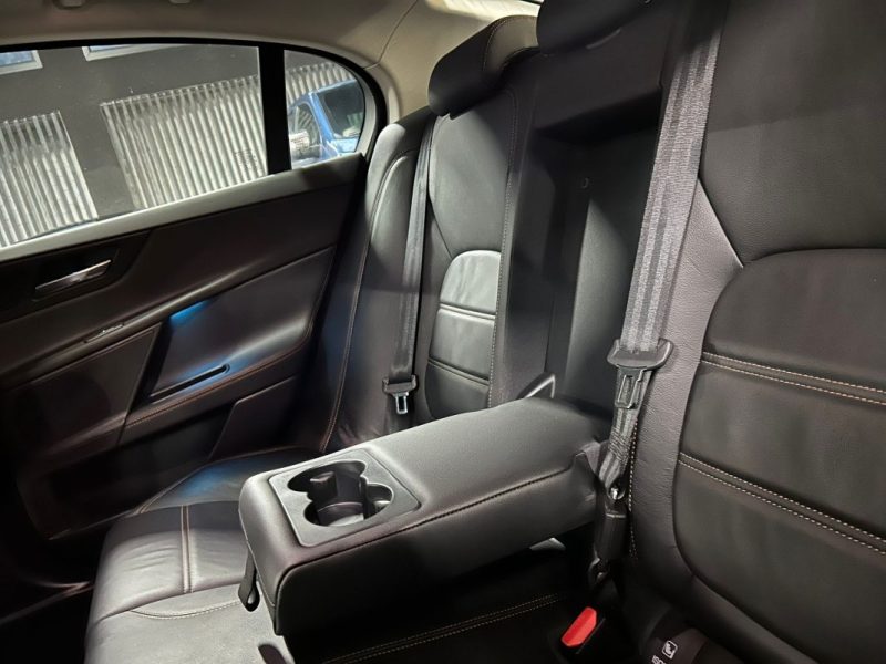 JAGUAR XE 2.0 250 PRESTIGE BVA8*1°MAIN*MERIDIAN*CAMERA*CUIR*XENON*