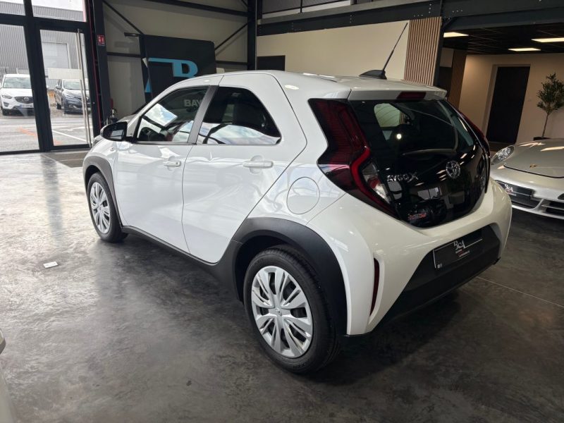 TOYOTA AYGO X 1.0 VVT-I 72CH DESIGN S-CVT 2022