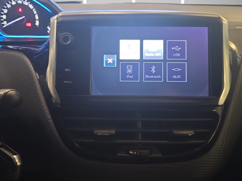PEUGEOT 2008  1.2 ESSENCE 110 CV 2016