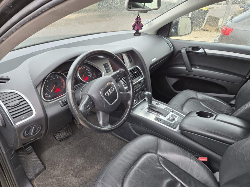 AUDI Q7 V6 3.0 TDI AMBIENTE 7P 2006