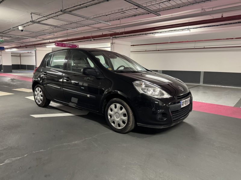 RENAULT CLIO III AUTHENTIQUE 1.5DCI 70 2010