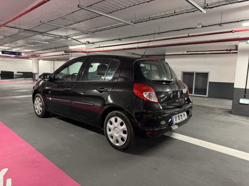 RENAULT CLIO III AUTHENTIQUE 1.5DCI 70 2010
