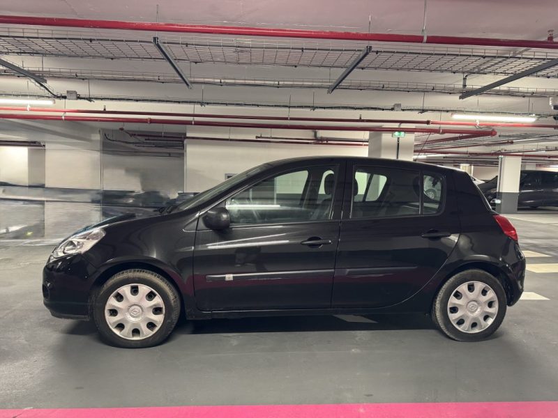 RENAULT CLIO III AUTHENTIQUE 1.5DCI 70 2010