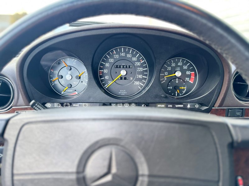 MERCEDES 560 SL R107 