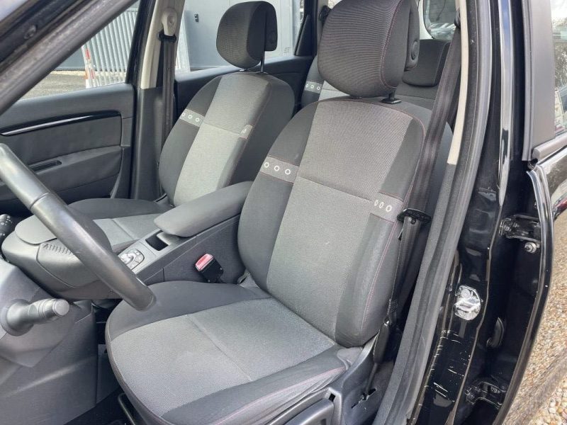 RENAULT SCENIC 1.5 DCI 110CH Phase 2 - Familiale économique 
