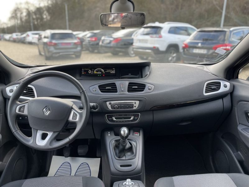RENAULT SCENIC 1.5 DCI 110CH Phase 2 - Familiale économique 
