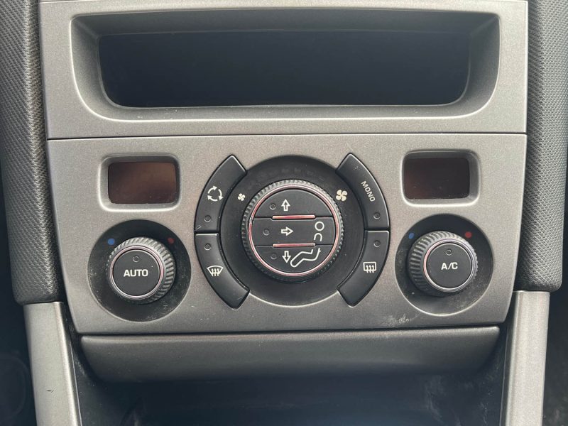 PEUGEOT 308 1.6 HDI 110CV FINITION FELINE - GARANTIE 6 MOIS - ENTRETIENS OK  