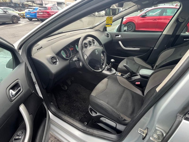 PEUGEOT 308 1.6 HDI 110CV FINITION FELINE - GARANTIE 6 MOIS - ENTRETIENS OK  