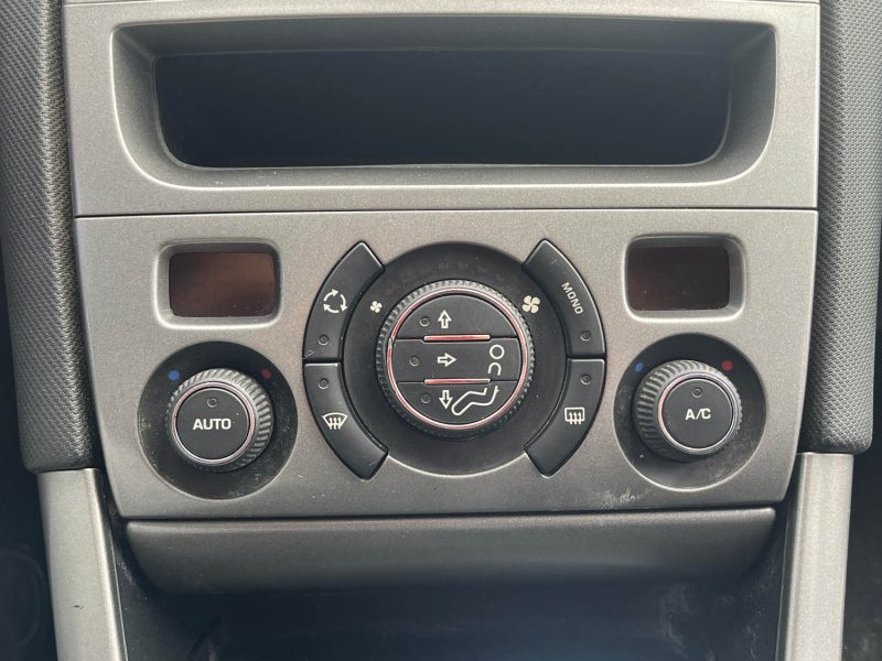 PEUGEOT 308 1.6 HDI 110CV FINITION FELINE - GARANTIE 6 MOIS - ENTRETIENS OK  