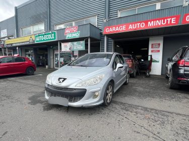 PEUGEOT 308 1.6 HDI 110CV FINITION FELINE - GARANTIE 6 MOIS - ENTRETIENS OK  