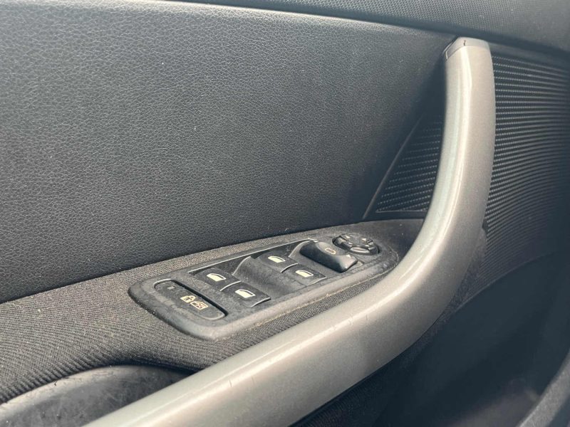 PEUGEOT 308 1.6 HDI 110CV FINITION FELINE - GARANTIE 6 MOIS - ENTRETIENS OK  