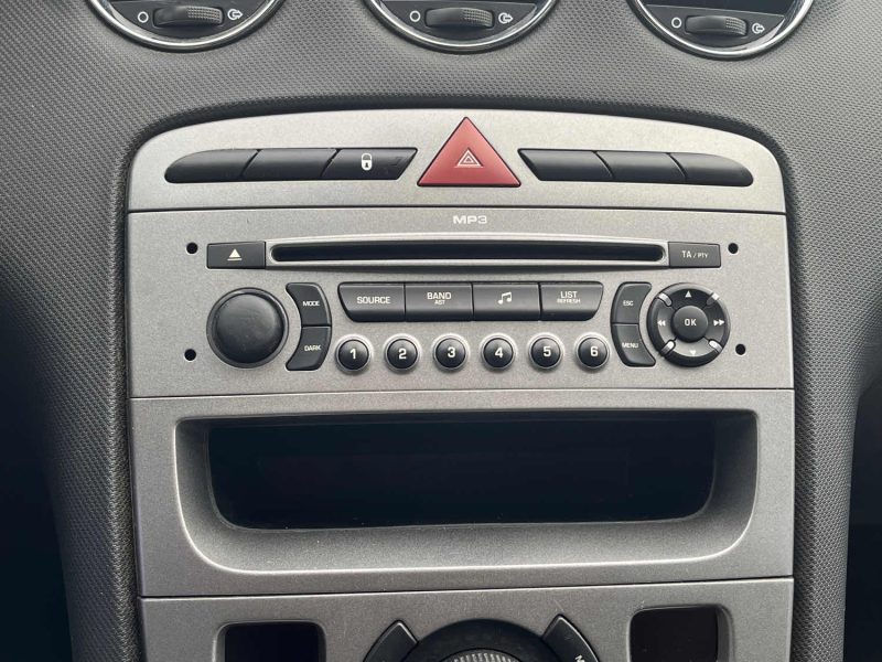 PEUGEOT 308 1.6 HDI 110CV FINITION FELINE - GARANTIE 6 MOIS - ENTRETIENS OK  