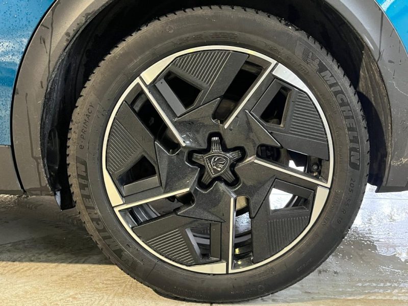 PEUGEOT 408 PHEV 225CH GT E-EAT8 *** ÉTAT PROCHE DU NEUF / CAMÉRA DE RECUL / HAYON ÉLECTRIQUE ***