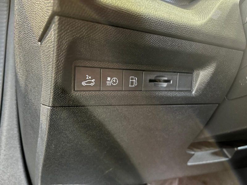 PEUGEOT 408 PHEV 225CH GT E-EAT8 *** ÉTAT PROCHE DU NEUF / CAMÉRA DE RECUL / HAYON ÉLECTRIQUE ***