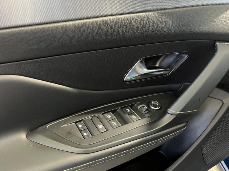 PEUGEOT 408 PHEV 225CH GT E-EAT8 *** ÉTAT PROCHE DU NEUF / CAMÉRA DE RECUL / HAYON ÉLECTRIQUE ***