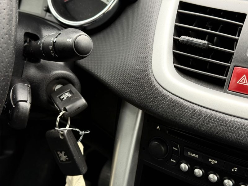 PEUGEOT 207 1.4 VTi 95 ch ACTIVE – CLIM – REGULATEUR/LIMITEUR – Révisée & Garantie 6 mois