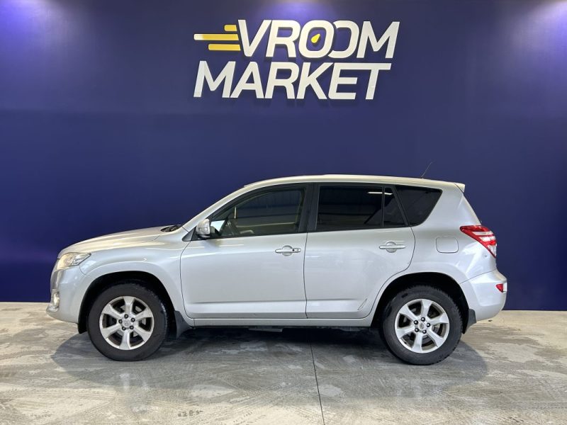 TOYOTA RAV 4 2.2 D 150 LIFE 2WD TRÈS BON ÉTAT