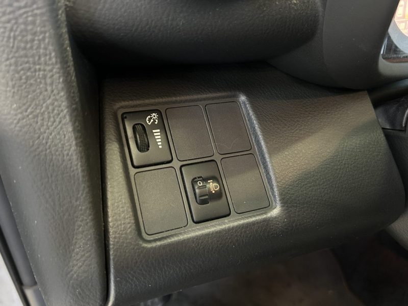 TOYOTA RAV 4 2.2 D 150 LIFE 2WD TRÈS BON ÉTAT