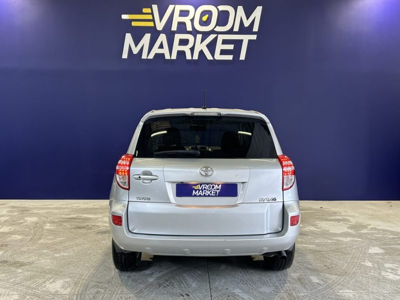 TOYOTA RAV 4 2.2 D 150 LIFE 2WD TRÈS BON ÉTAT