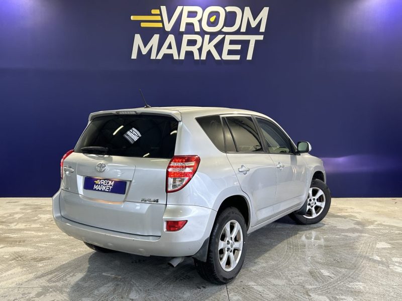 TOYOTA RAV 4 2.2 D 150 LIFE 2WD TRÈS BON ÉTAT