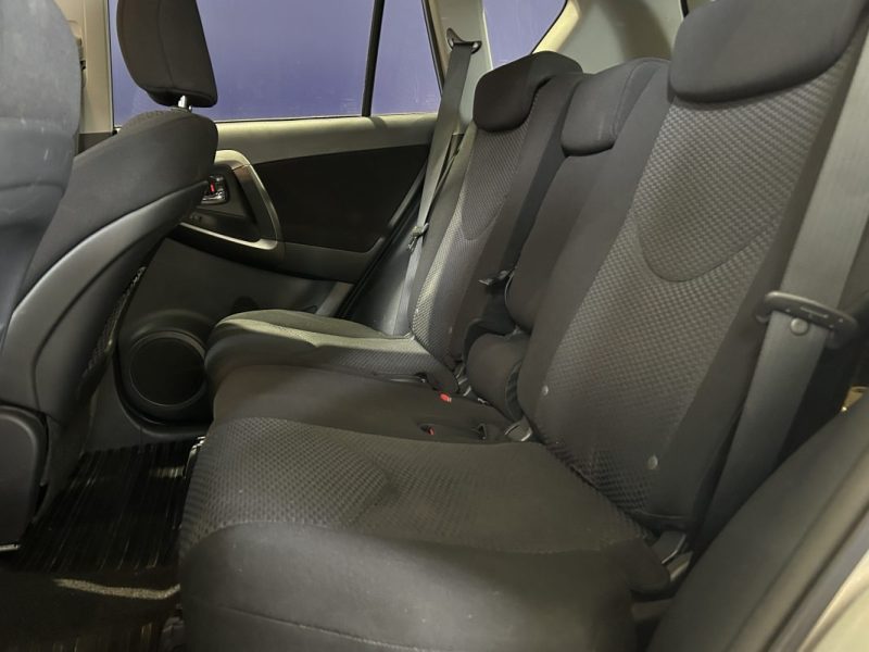 TOYOTA RAV 4 2.2 D 150 LIFE 2WD TRÈS BON ÉTAT