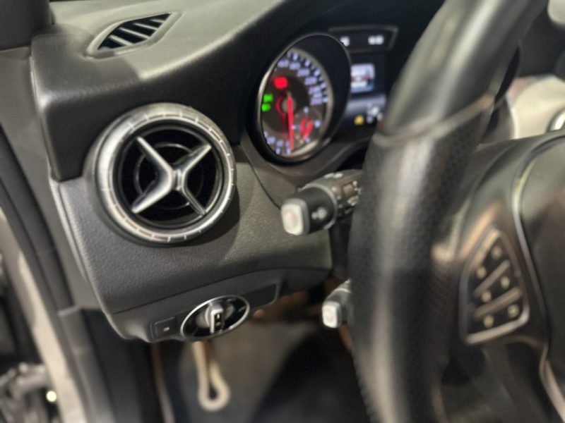 MERCEDES-BENZ CLA Shooting Brake 200d Selection 7G-DCT - Toit Ouvrant - SUIVI COMPLET MERCEDES