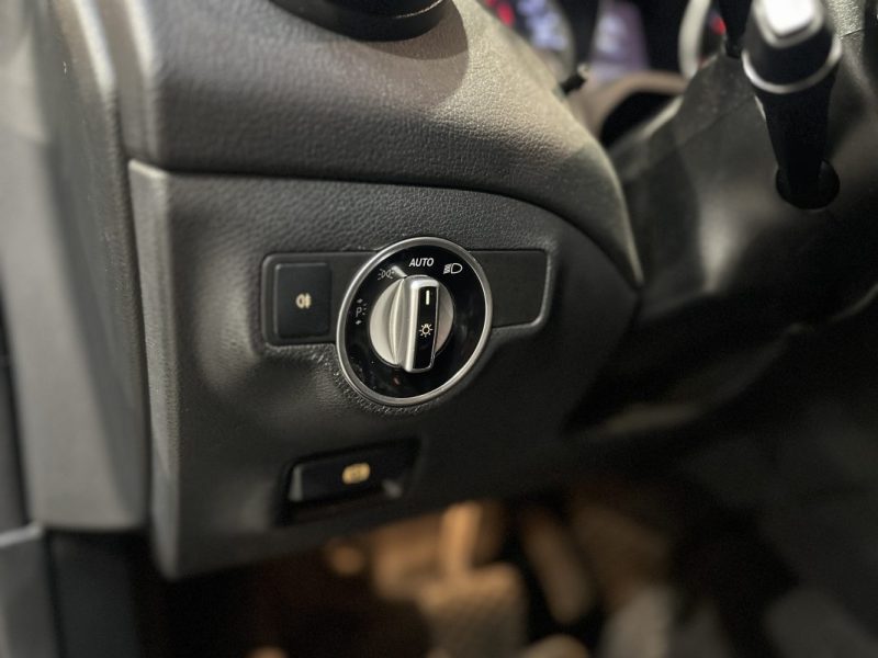 MERCEDES-BENZ CLA Shooting Brake 200d Selection 7G-DCT - Toit Ouvrant - SUIVI COMPLET MERCEDES