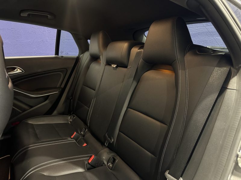 MERCEDES-BENZ CLA Shooting Brake 200d Selection 7G-DCT - Toit Ouvrant - SUIVI COMPLET MERCEDES