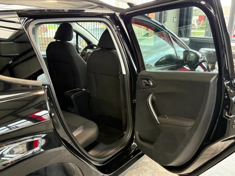 Peugeot 2008 II 1.6 BlueHDi 100ch 🚙 Style ✨ CarPlay 📱 Radar 🔊 Reprise 🔄 Garantie 🛡️