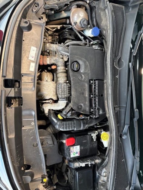 Peugeot 2008 II 1.6 BlueHDi 100ch 🚙 Style ✨ CarPlay 📱 Radar 🔊 Reprise 🔄 Garantie 🛡️